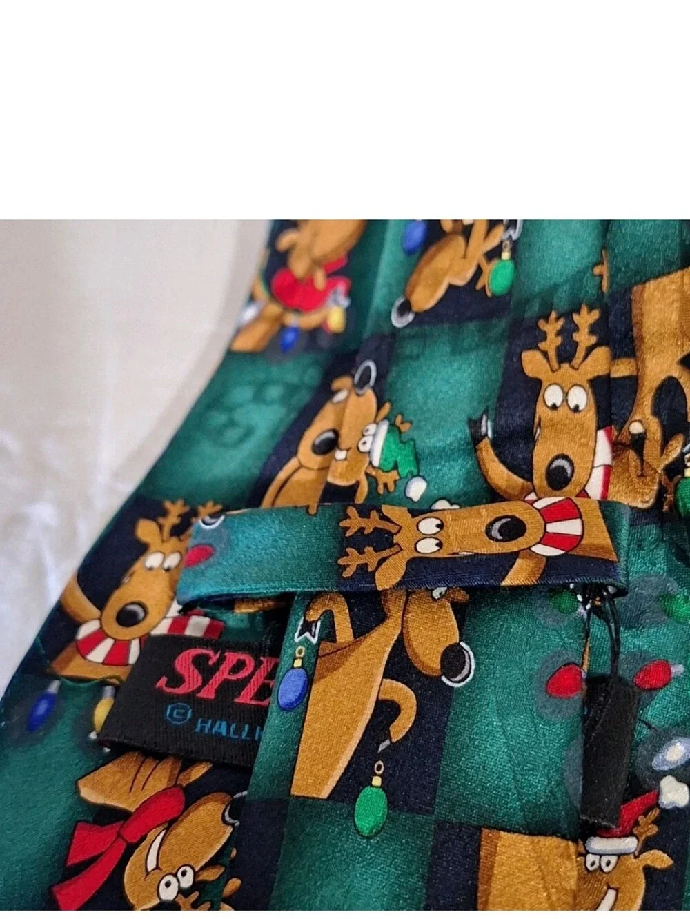 Hallmark tyule tie